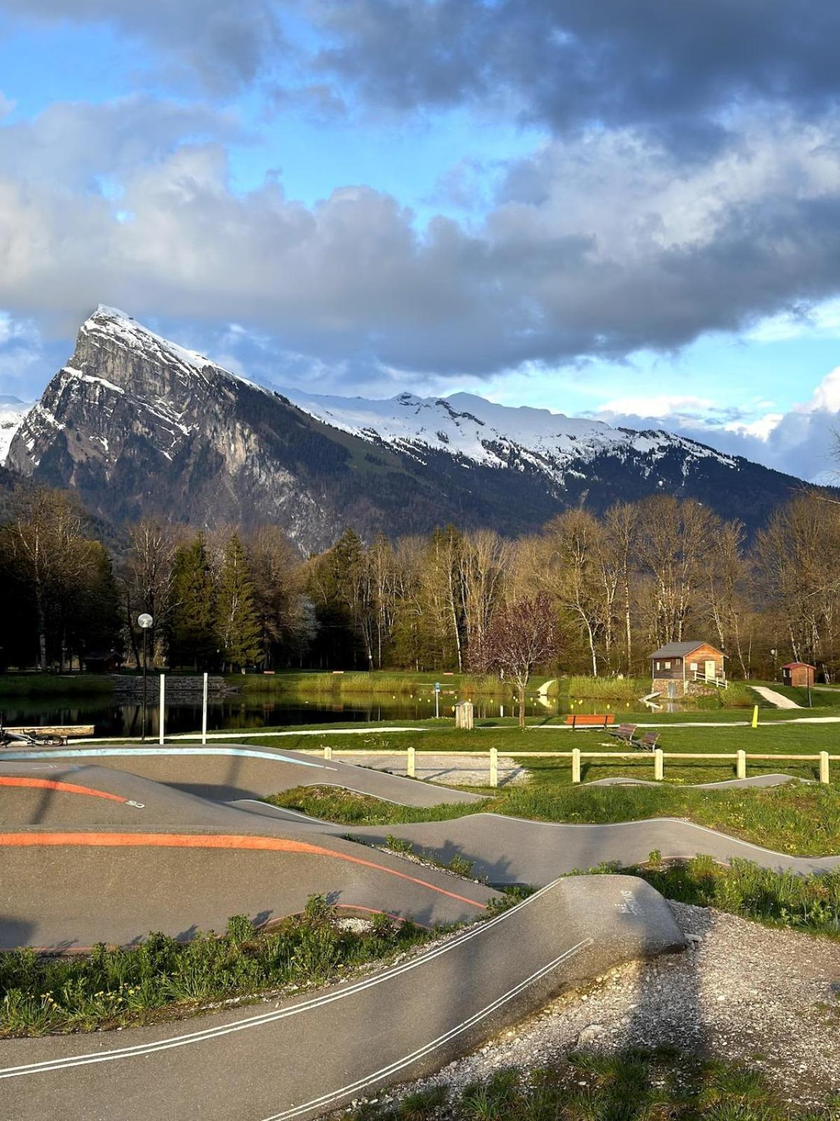 Bungalow 3 Chambres Pour 6 Pers Avec Climatisation Camping 3 Etoiles Samoëns Εξωτερικό φωτογραφία